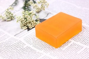 酸素系漂白剤を使ったまな板の漂白と除菌方法