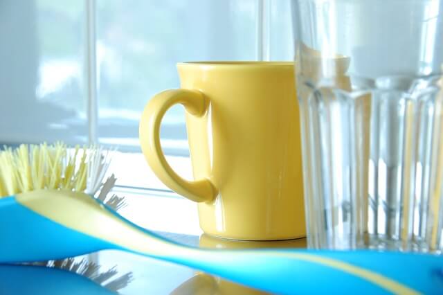 酸素系漂白剤はルイボスティーの茶渋も落とせるし食器にも使えておすすめ