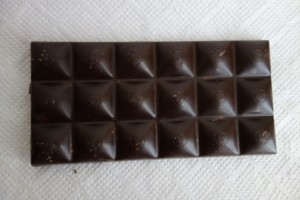 Chocolove-Almonds-Sea-Salt-in-Dark-Chocolate (1)