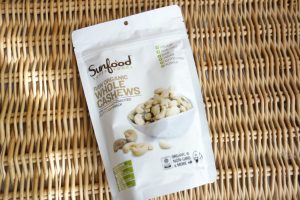Sunfoods カシューナッツ (2)