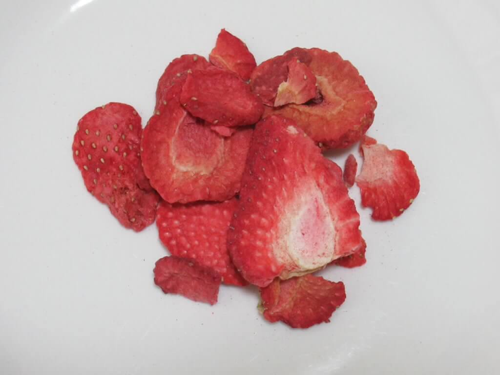 Cgn カリフォルニアゴールド のフリーズドライのストロベリー なちゅらぼ