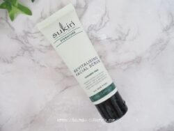 sukin リバイタライジングフェイシャル スクラブ